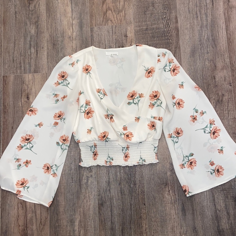 June & Hudson Floral Batwing Crop Top